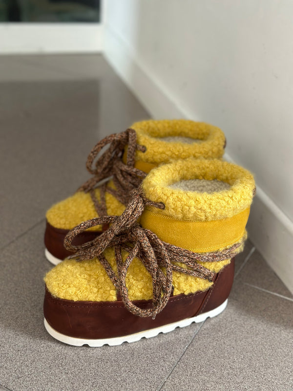 Moon boot taddy  aiyana